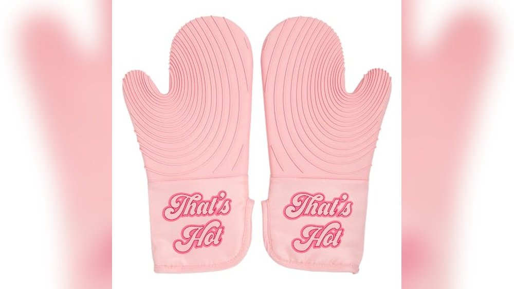 Best for Small Kitchens: Stylish Heat-Resistant Oven Mitts and Oil Sprayer